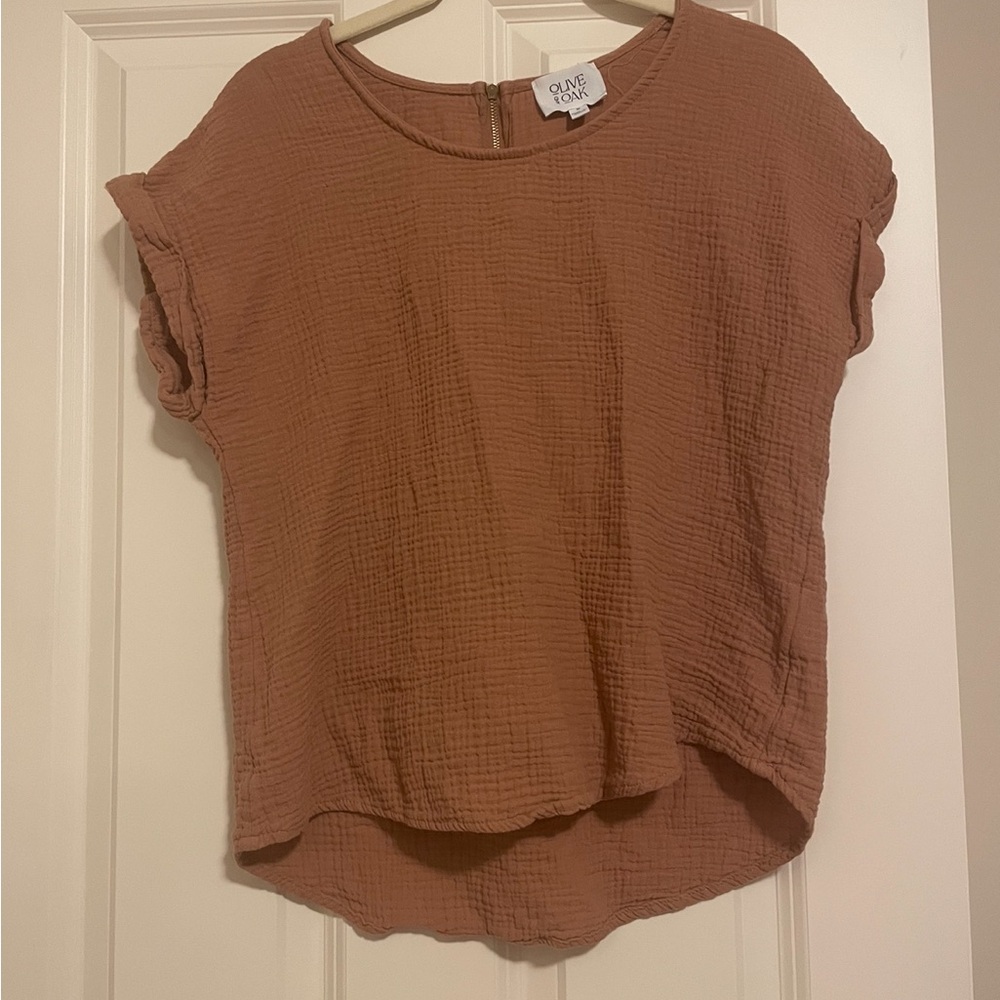 Olive and Oak top